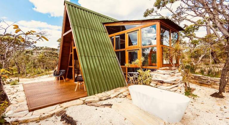 Nice lodge with hot tub & yard | Pet-friendly — photo 4