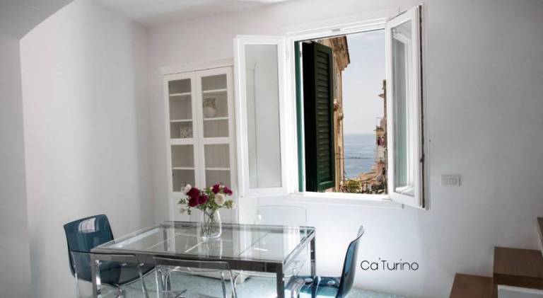 Vacation home with 2 rooms for 6 persons in Salerno