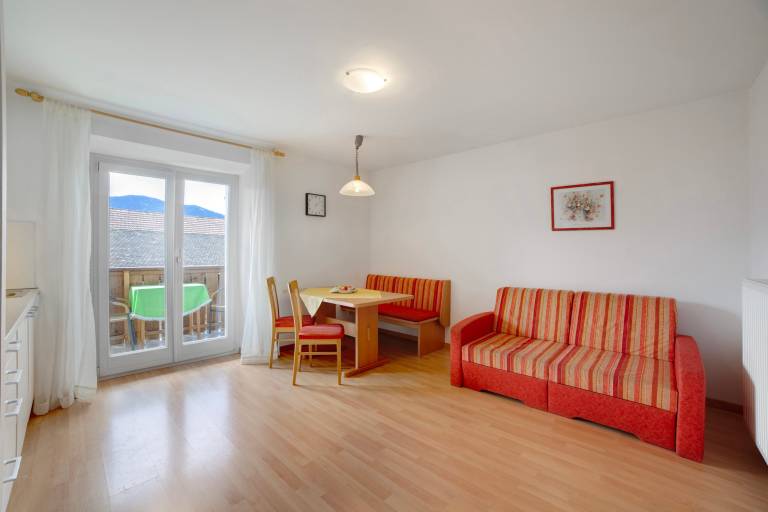 Child-friendly beautiful rental apartment with pool | Mountain view | Pets allowed — photo 3