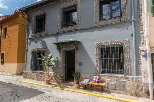 Casa Alameda del Valle