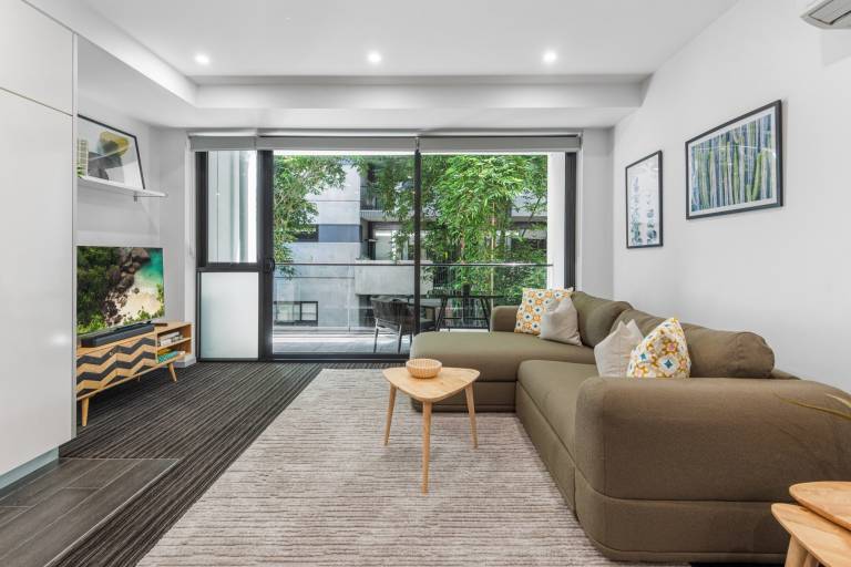 Your St Kilda Escape Modern Private and Central