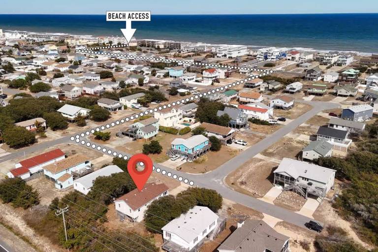 Hot Tub Walk to Beach and Dog Friendly — photo 4