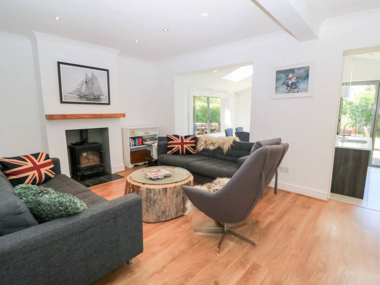 Child-friendly cottage with garden | Dogs allowed — photo 3