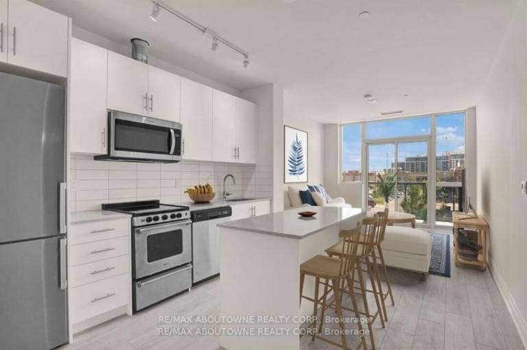 Condo  Oakville