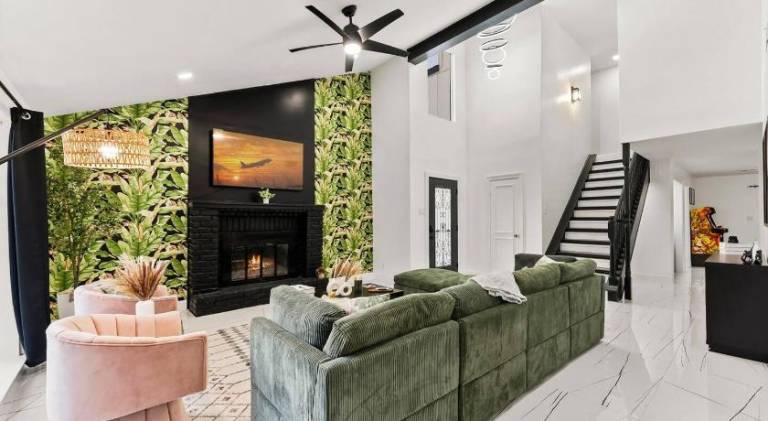 House with pool & hot tub | Perfect for remote work | Dogs allowed — photo 3