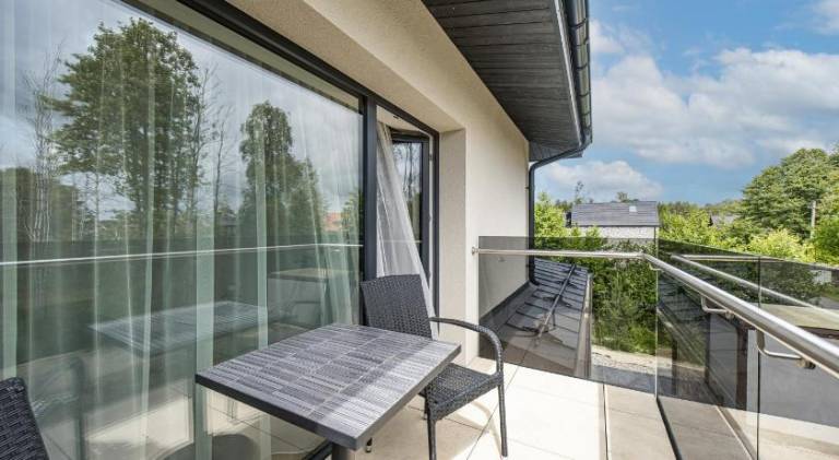Holiday apartment with garden — photo 2
