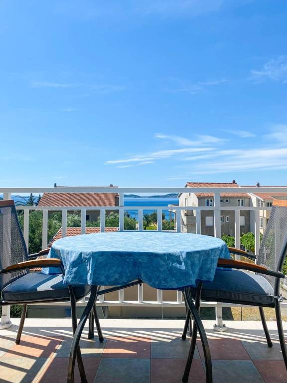 Fully equipped apartment with barbeque, terrace & garden | City view | Next to the beach | Pets allowed — photo 2
