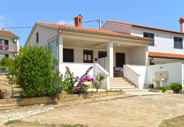 Children-friendly lovely rental apartment with terrace | Dogs allowed — photo 4