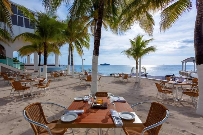 Cozumel Hotel & Resort - All Inclusive — photo 4