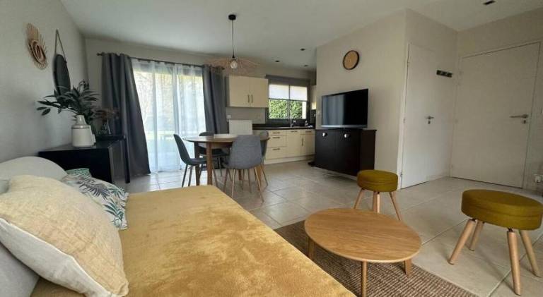 Apartment with 1 room for 5 persons in Torcy