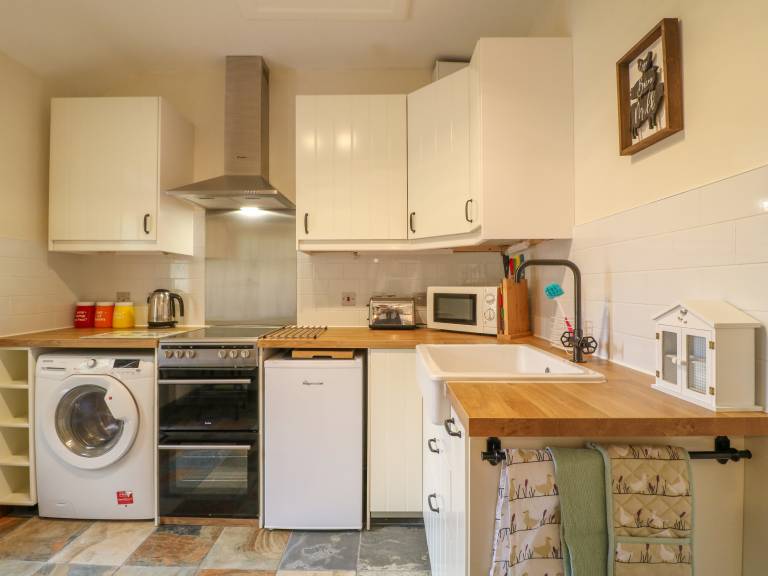 Child-friendly cottage with yard | Pets are welcome — photo 3
