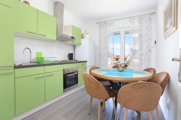 Charming holiday apartment with barbeque, terrace & yard | Next to the beach | Pets allowed — photo 3