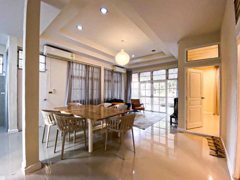 Hus Rayong