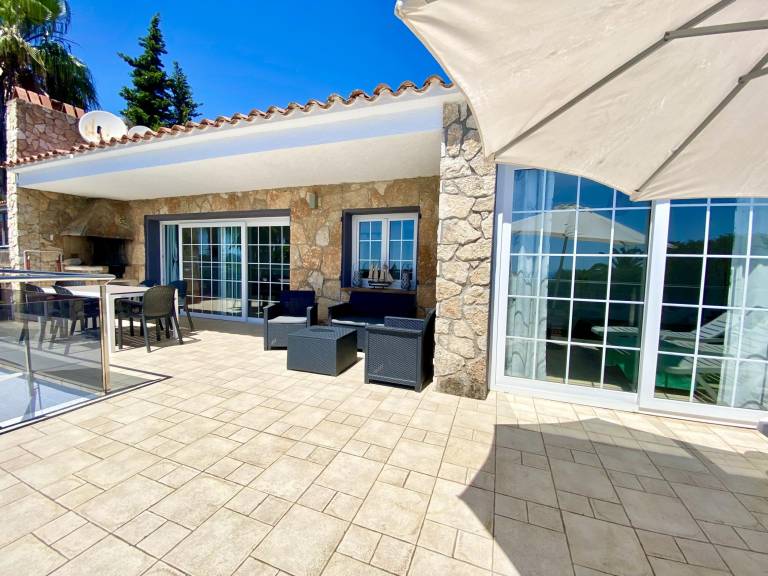 Villa with barbecue, yard & terrace | Mountain view — photo 5