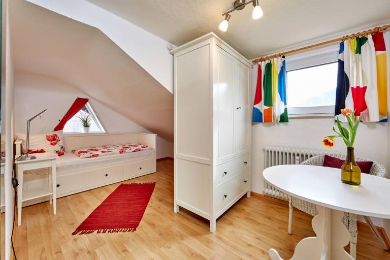 Rental apartment with 2 rooms for 6 persons — photo 4