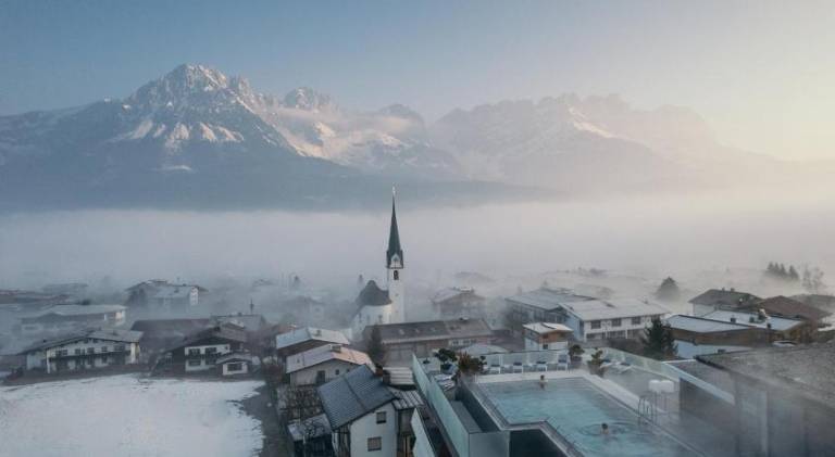 Holiday apartment with pool, hot tub & garden | Close to the ski | Good for workation | Pets allowed in Kufstein