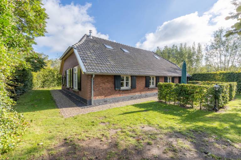 DG486 Ferienhaus im Gaanderen