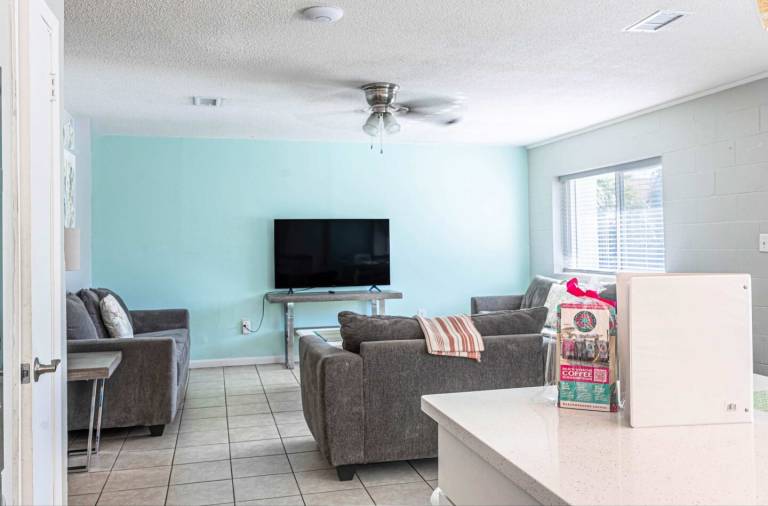 2 Barracuda/2 BR 2 BA Cottage Near the Beach/Pet-Friendly — photo 5
