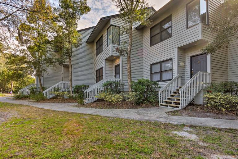 Walk to Beach: HHI Townhome w/ Pool Access! — photo 3