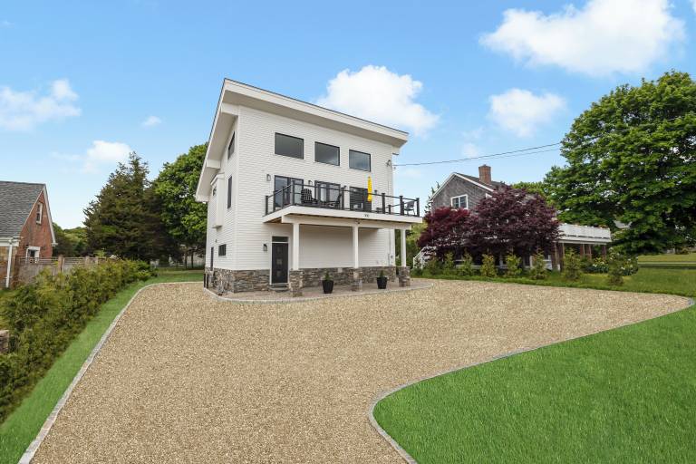 House Misquamicut