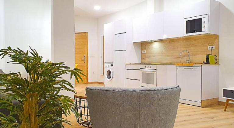 Apartment with patio | Pets allowed — photo 2