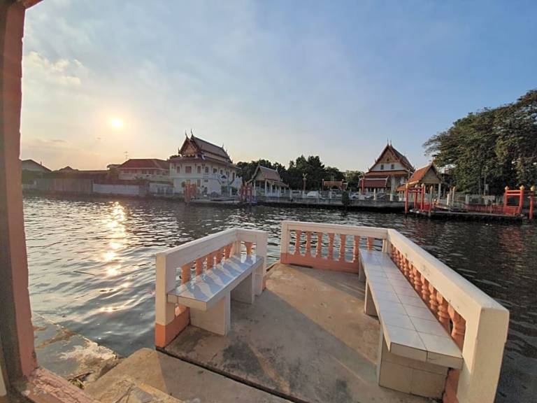 Bed & Breakfast  Wat Kanlaya