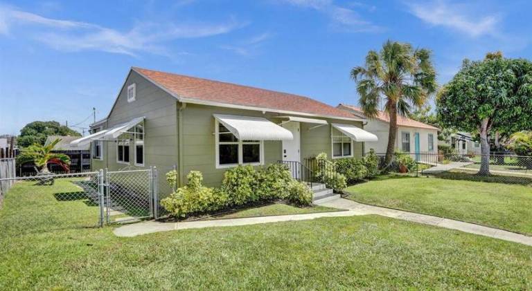 Holiday apartment with 3 rooms for 6 persons in West Palm Beach, FL