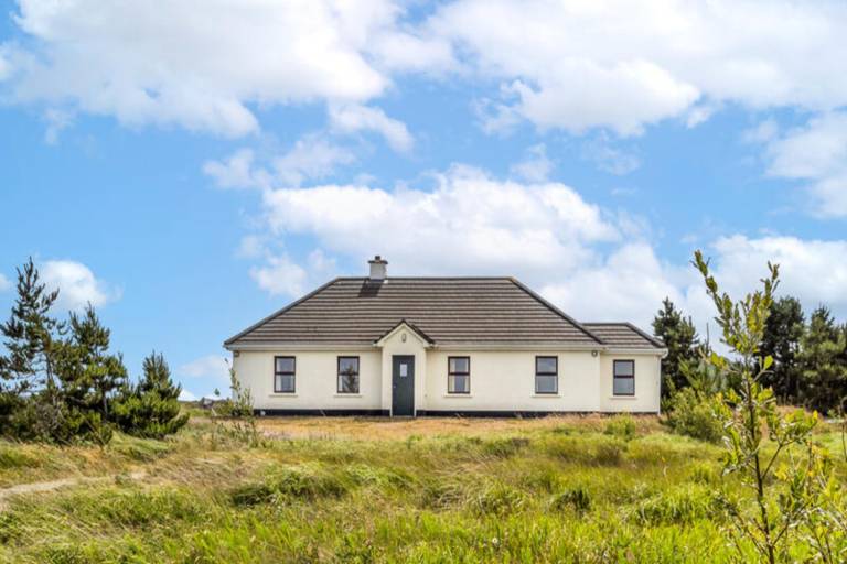 Lovely rental apartment with garden | Garden view | Pets are welcome in Galway