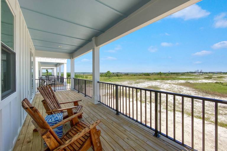 Vacation home with heated pool — photo 2