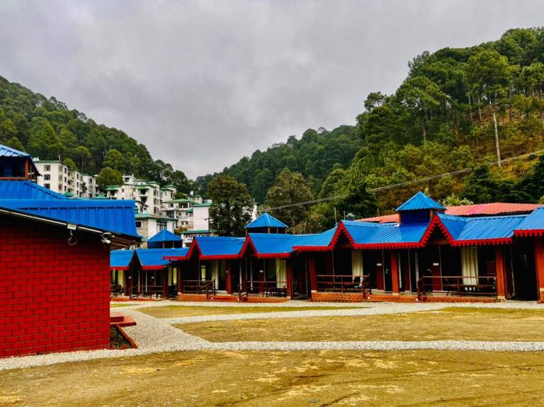 Solglow Resort Kainchi Dham