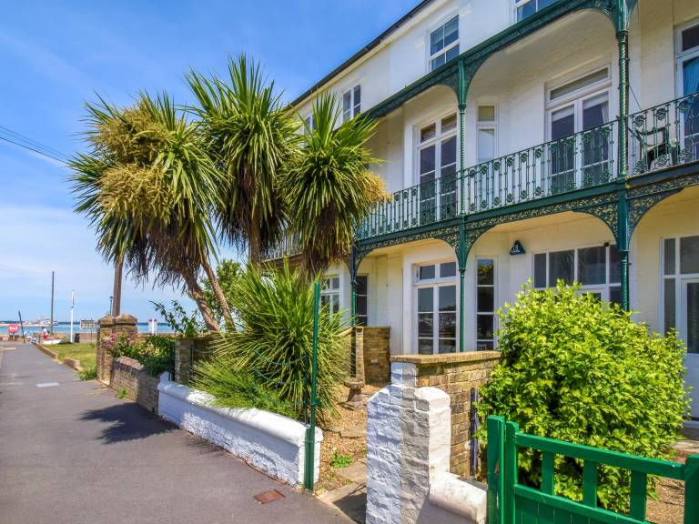 Cottage  East Cowes