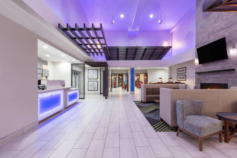 Holiday Inn Express Hotel & Suites Seaside Convention Center By IHG — photo 2