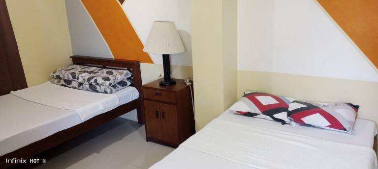 HUNDRED ISLANDS ACCOMMODATIONS (TRANSIENT ROOMS) — photo 2