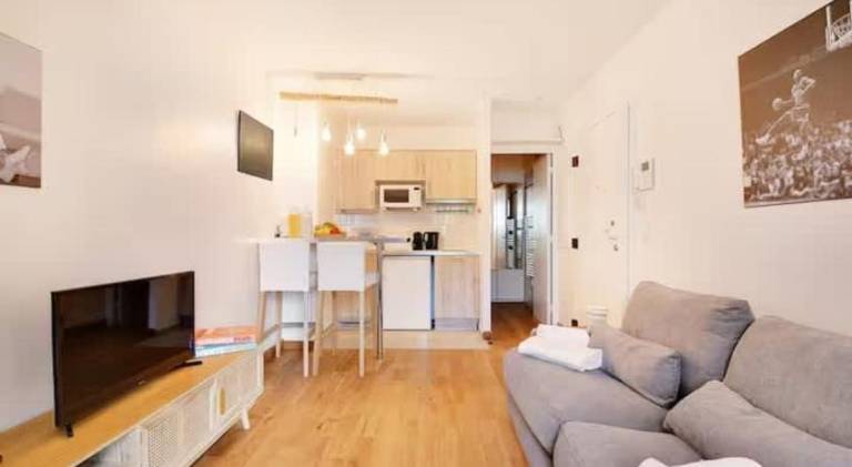 Nice holiday apartment | Close to Eiffel Tower | Pet-friendly — photo 2