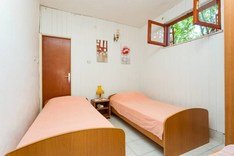 One bedroom apartment with terrace Seget Vranjica, Trogir (A-1038-c) — photo 5