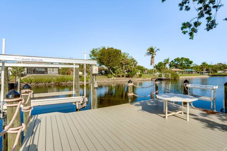 Boat Slip & Pool: Port Charlotte Waterfront Oasis — photo 2