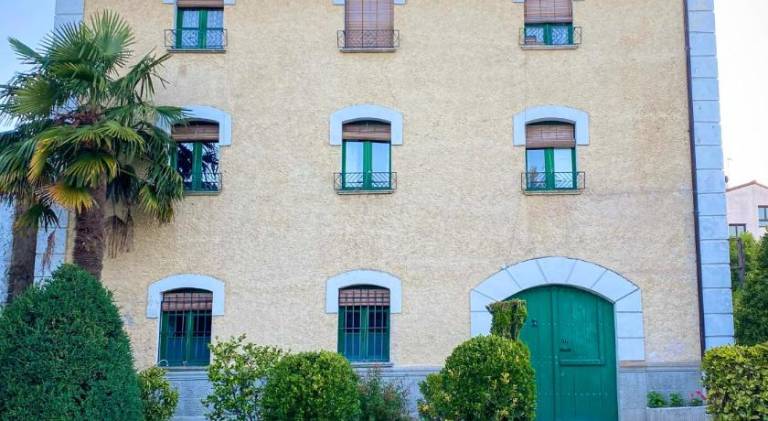 Fully equipped vacation home with terrace, barbeque & yard | Pets allowed in Pamplona