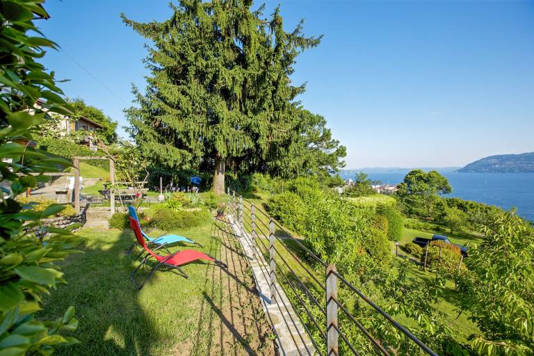 Wonderful apartment with garden & patio | Lake view | Pets are welcome — photo 2