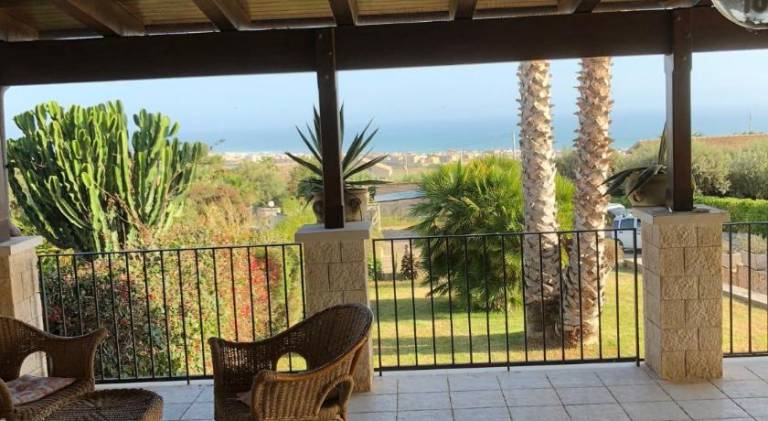 Villa Patrizia with swimming pool and woderful seaview at 1 kilometers about from the beach in Scicl — photo 3