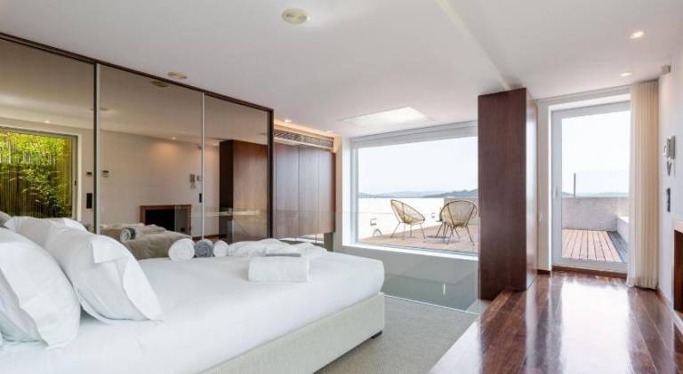 Skyline Retreat with pool by Portugal Active — photo 2