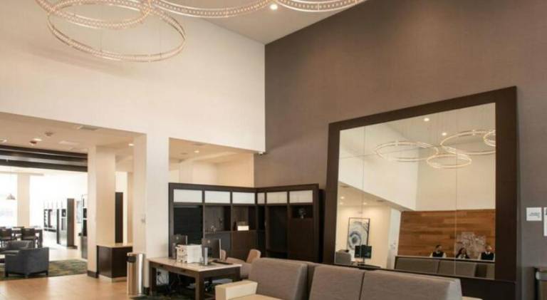 Holiday Inn & Suites Farmington Hills - Detroit NW, an IHG Hotel By IHG — photo 4