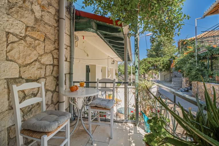 Studio Apartment 'Kerkis Mountain View' with Mountain View, Wi-Fi and Air Conditioning in Lefkada