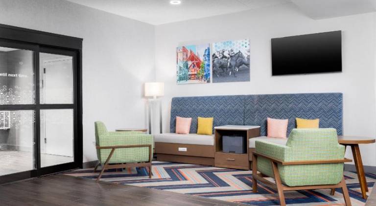 Hampton Inn Louisville-Airport (Fair & Expo Center) — photo 3