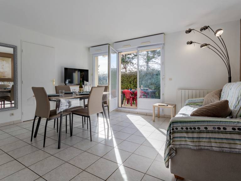 Lovely apartment with terrace, pool & grill | Close to the beach | Pets allowed — photo 3