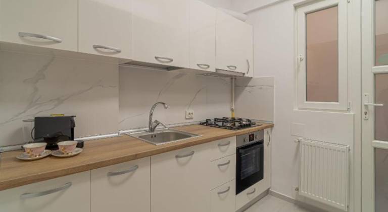 Holiday apartment | Near Stavropoleos Monastery — photo 4