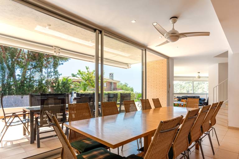 Child-friendly wonderful villa with fast internet, private pool & barbeque | Garden view | Good for workation | Pets allowed — photo 4