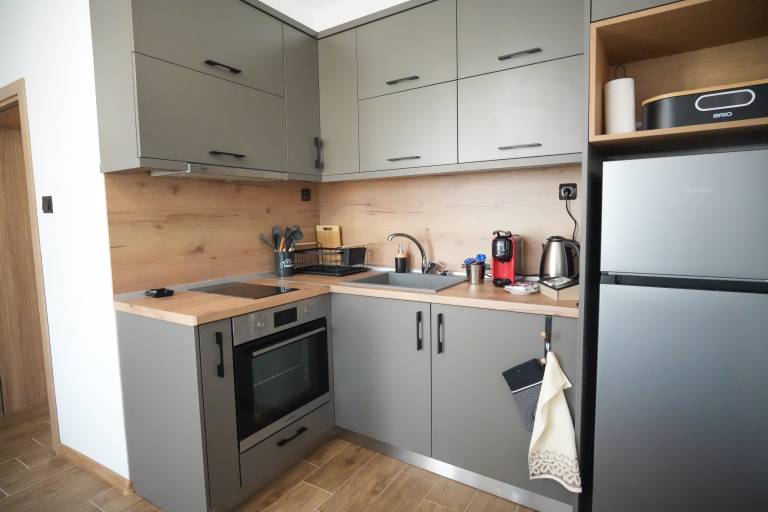 2 Bed Apt - Sleeps 4, Terrace & Pet Friendly — photo 3