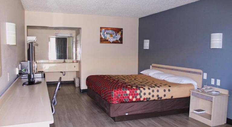 Econo Lodge Paducah West I-24 — photo 2