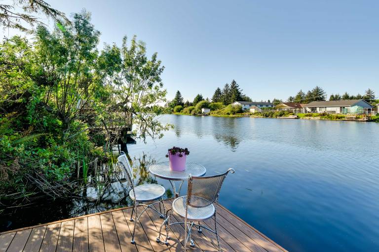 Ocean Shores Retreat w/ Porch & Canal Views! — photo 2