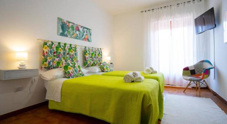 Holiday apartment with 2 rooms for 4 persons — photo 3